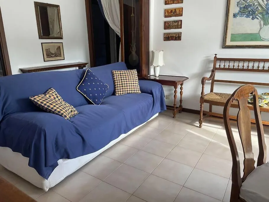 La Casa Di Teri A Chiavari Italy